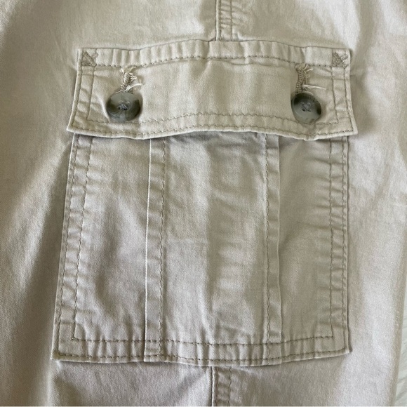 Lee Relaxed Fit Mid Rise Women’s Size 18 98% cotton 2% Spandex Khaki color - Picture 6 of 13